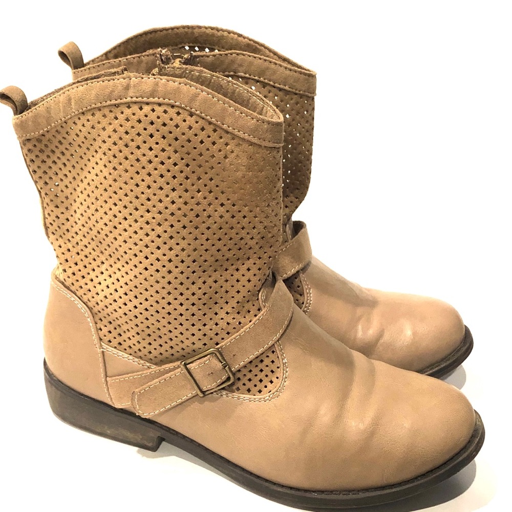 Crazy 8 Girls Boots Booties Tan Shoes